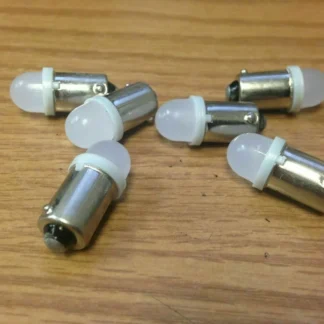 Vintage amplifier Kenwood KA-6000 front panel LED lamps.