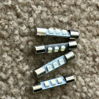 MCS 3701 MODULAR COMPONENT SYSTEMS STEREO FM/AM TUNER front panel LED lamps.