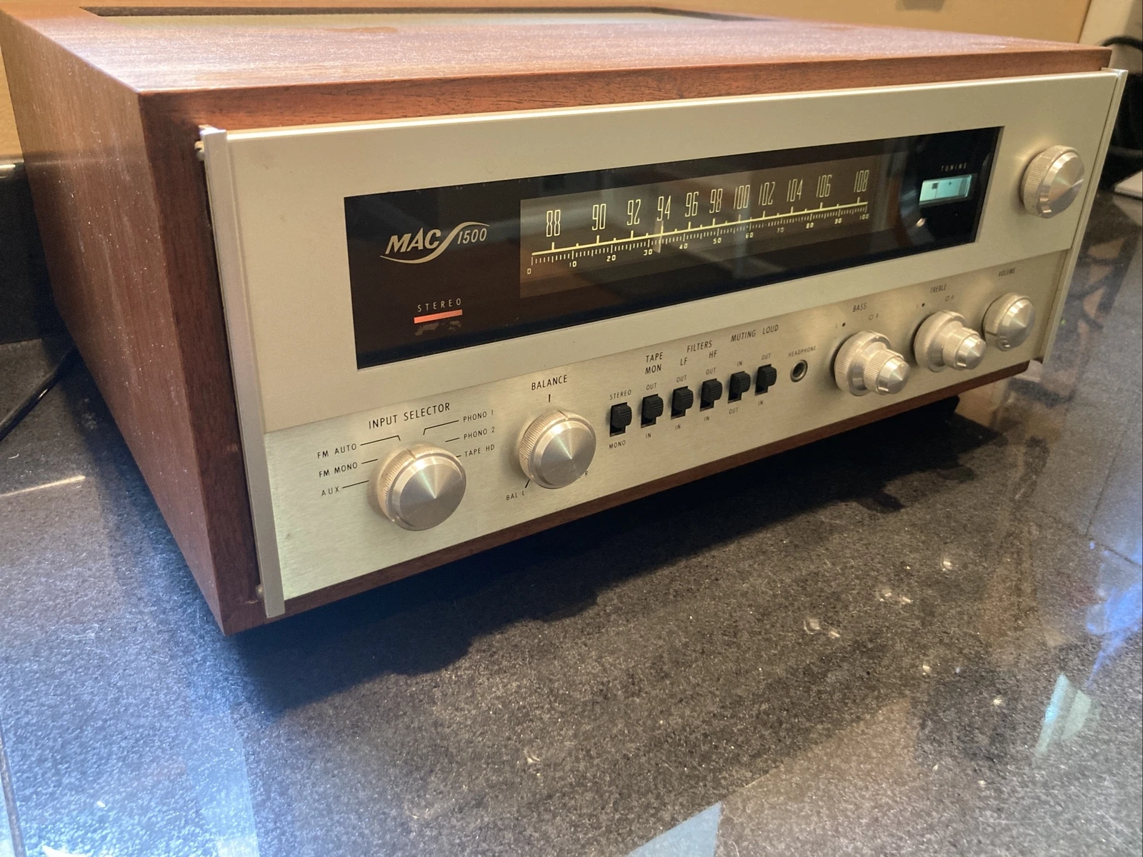 Repair / restoration service for Mcintosh MAC1500 receiver.