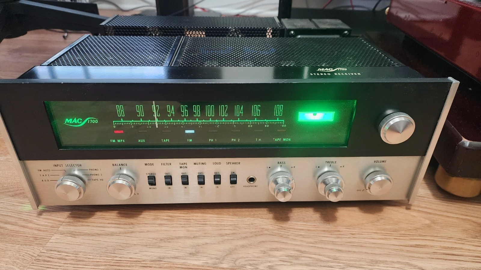 Repair/restoration service for Mcintosh MAC1700 receiver.
