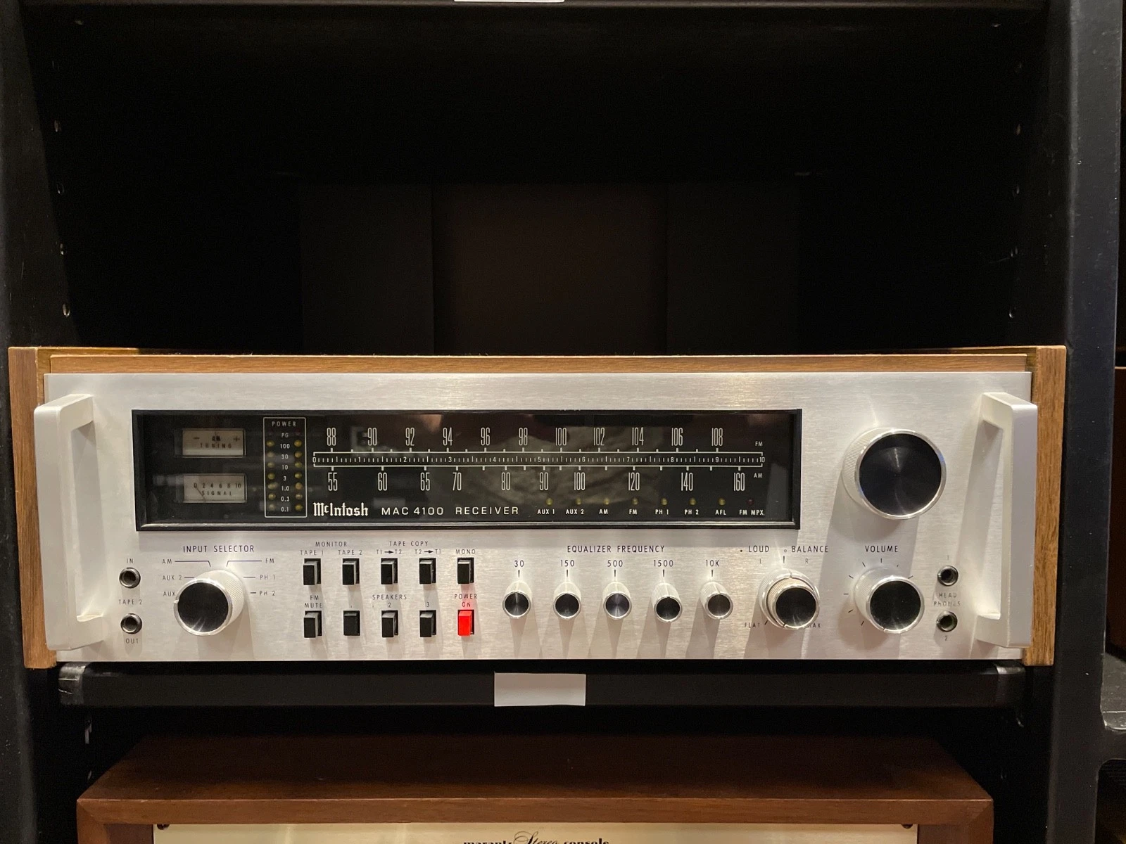 Repair/ restoration service for Mcintosh MAC4100 receiver.